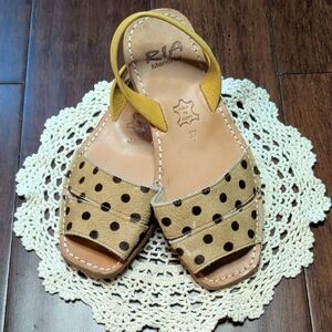Ria Menorca 37 Women's Tan Polka Dot Leather Slide Sandals